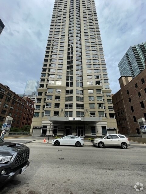 Building Photo - 440 N Wabash Ave