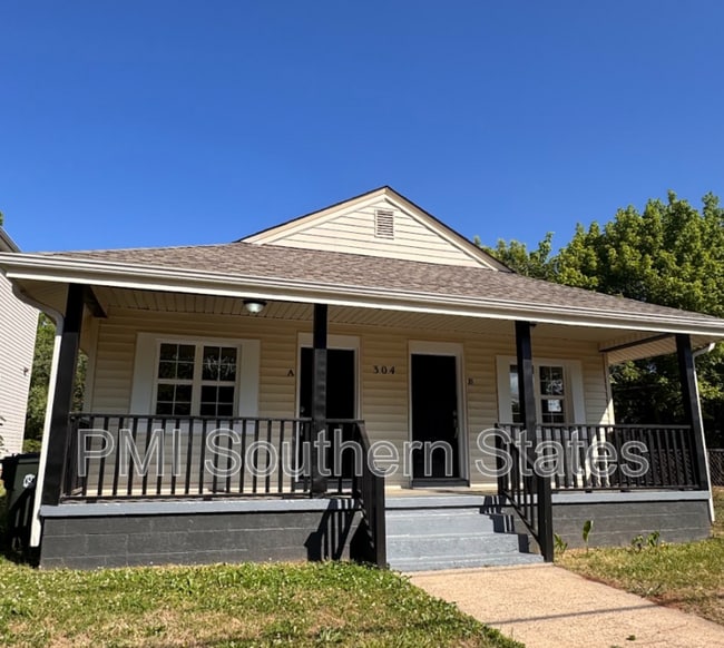 Building Photo - 304 N Leach St