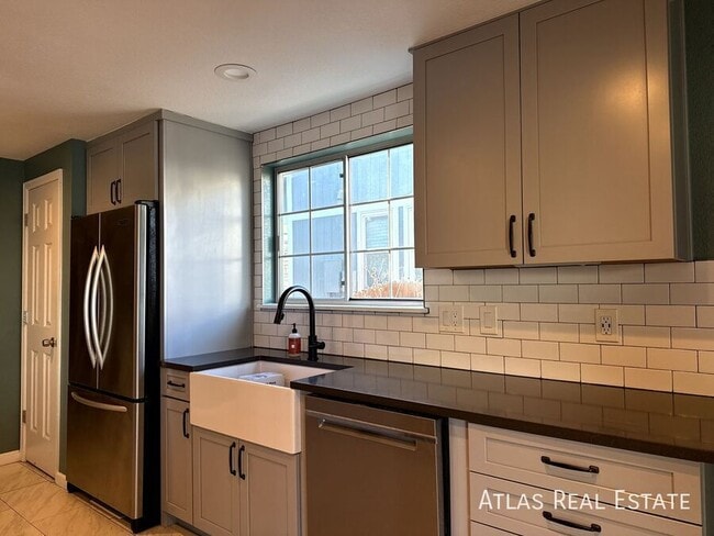 Foto del edificio - 8070 Decatur St