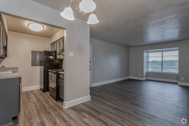 Interior Photo - Oakmont Apartment Home