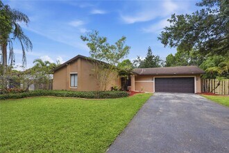 Building Photo - 12106 Lymestone Way