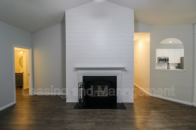 Building Photo - 541 Antebellum Ln