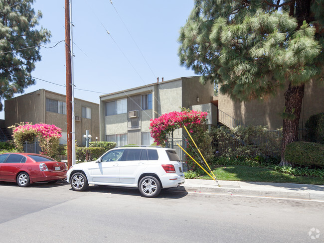 Building Photo - Rosewood Gardens