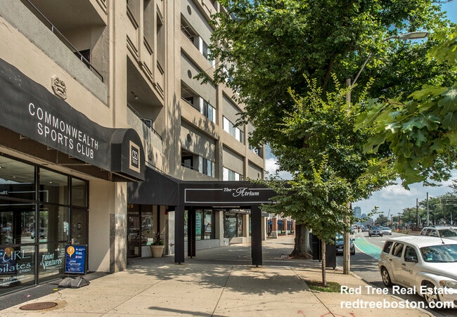 Foto del edificio - 1079 Commonwealth Ave