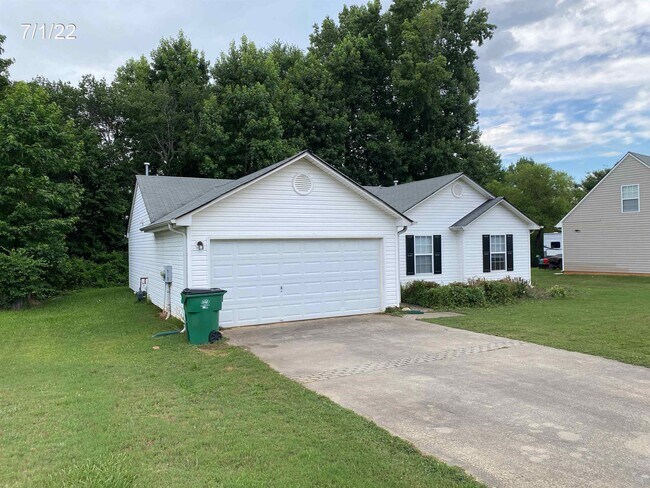 Building Photo - 413 Shenandoah Ct