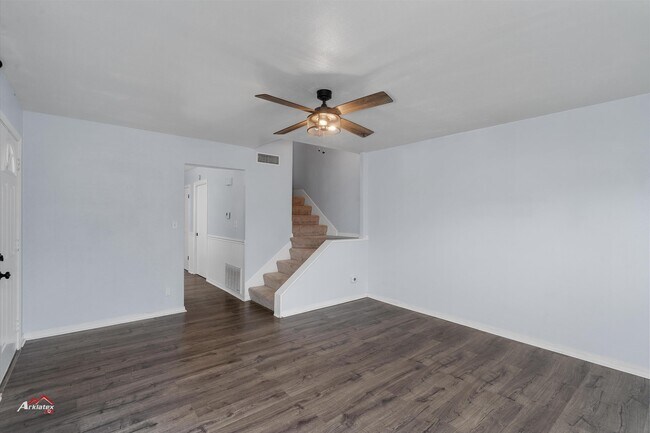 Foto del edificio - 10017 Hanover Dr