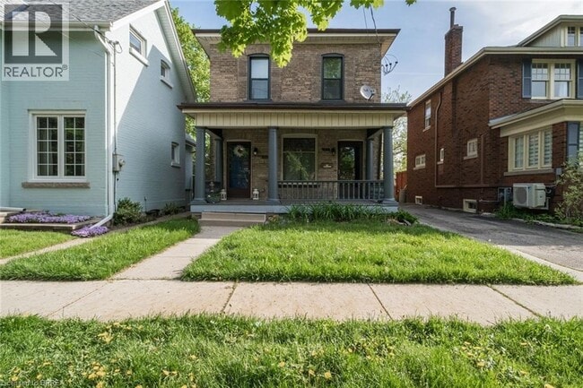 Building Photo - 31 Palmerston Ave