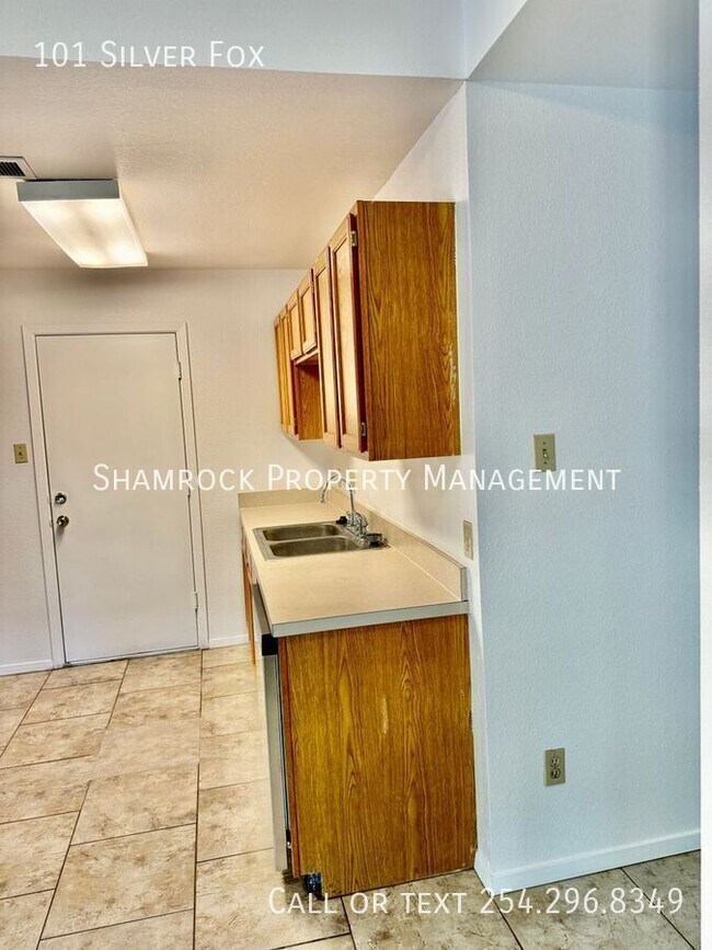 Foto del edificio - Comanche Creek home!