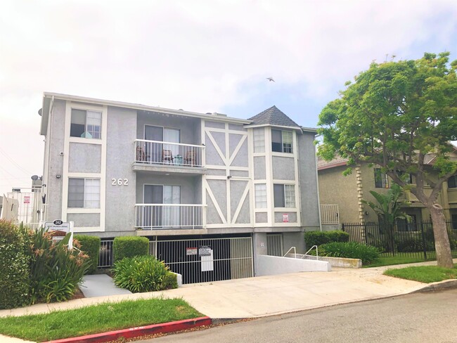 Foto del edificio - 262 W Valencia Ave