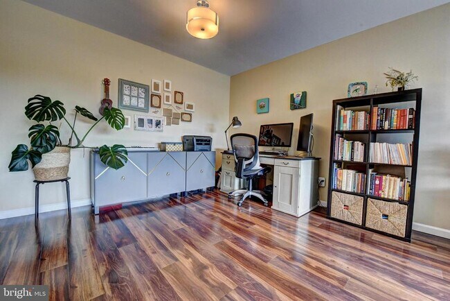 Foto del edificio - 2817 Jermantown Rd