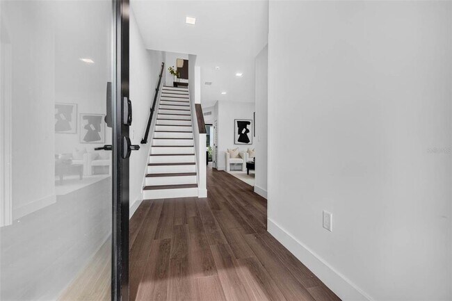 Foto del edificio - 106 36th St N