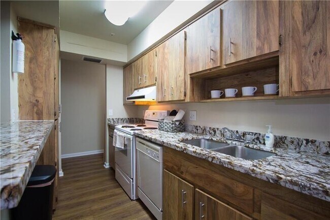 Foto del edificio - 2141 NE 36th St