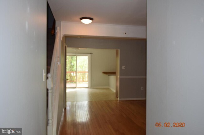 Building Photo - 5627 Sutherland Ct