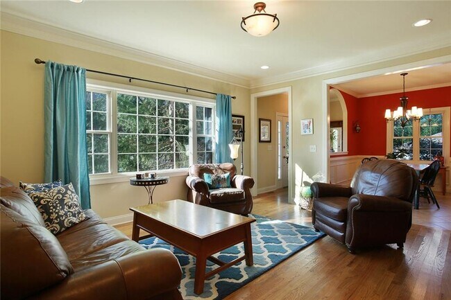 Foto del edificio - 1084 Country Ln NE