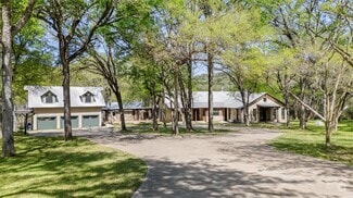 Building Photo - 900 Lost Canyon Dr