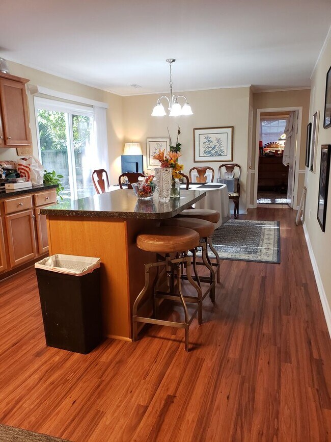 Foto del edificio - Three Bedroom Ranch in Mount Pleasant