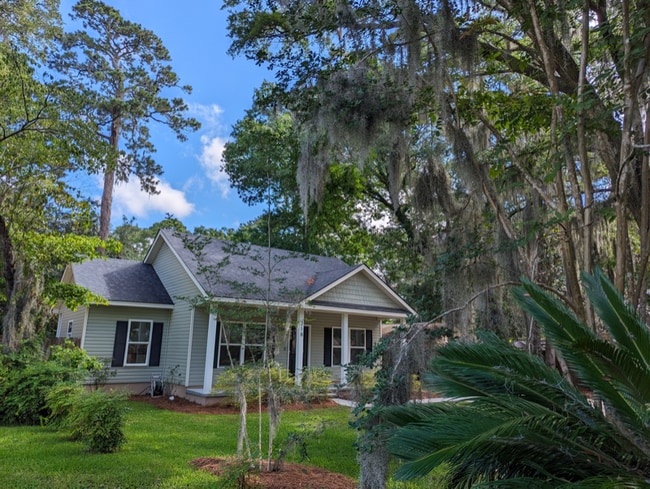 Building Photo - 218 Port Royal Dr