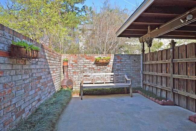 Building Photo - 37 Brighton Cir