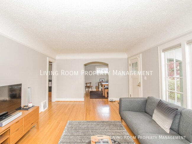 Building Photo - 3023 NE 44th Ave