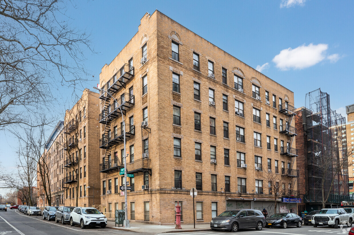 Fotografía del edificio - Crotona Park West