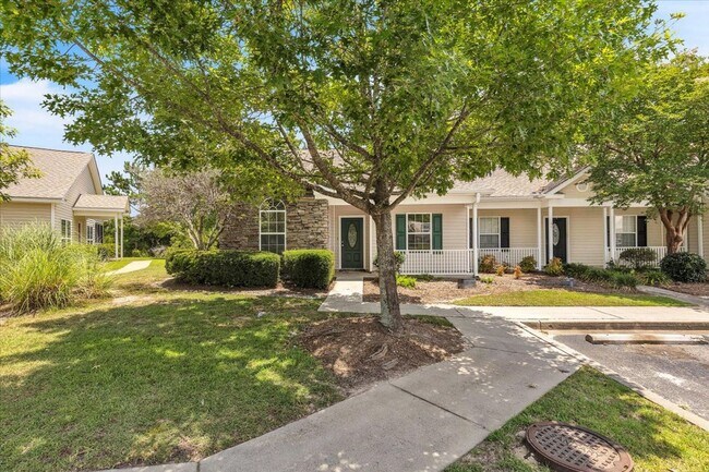 Foto del edificio - Better Than New 3 Bed/2 Bath Townhome in S...