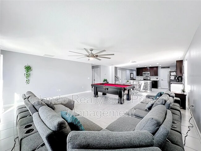 Foto del edificio - 744 Simone Ct