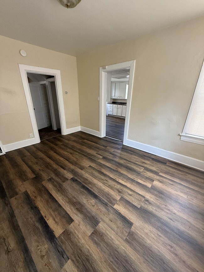 Foto del edificio - 573 Blair Ave