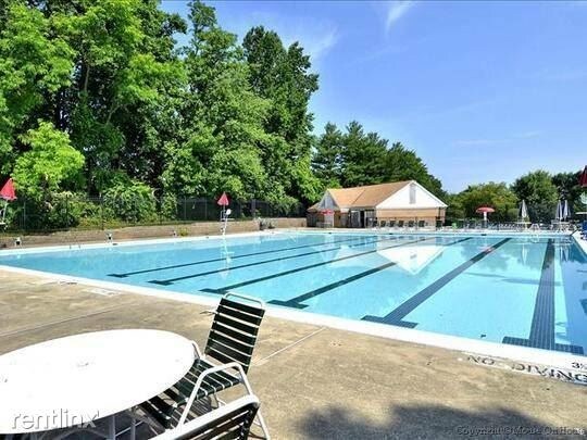 Building Photo - 3 br, 2 bath Condo - 2607 Camelback Lane