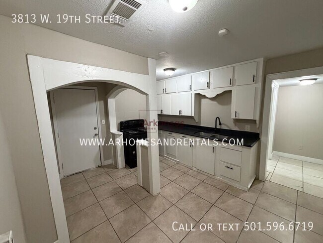 Foto del edificio - 3813 W 19th St