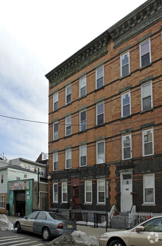 Primary Photo - 2606 Central Ave