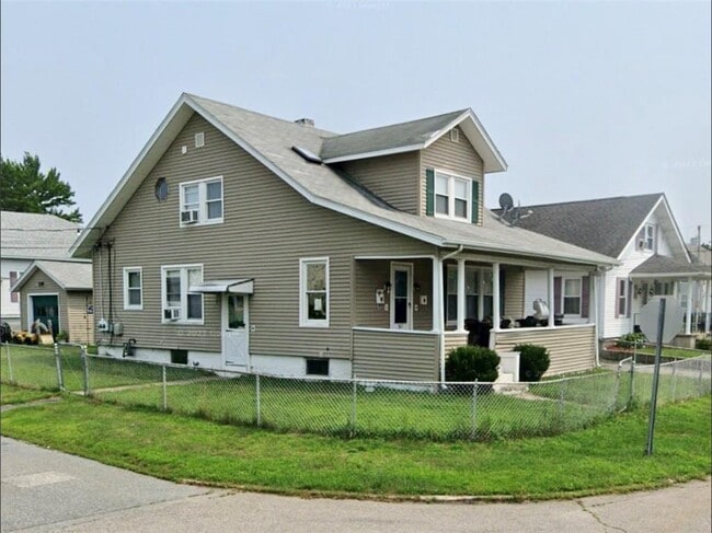 Building Photo - 367 Orient Ave