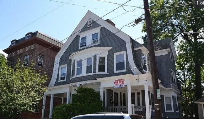 Building Photo - 67 Medway St