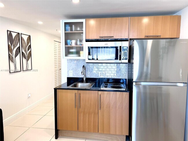 Foto del edificio - 1750 N Bayshore Dr