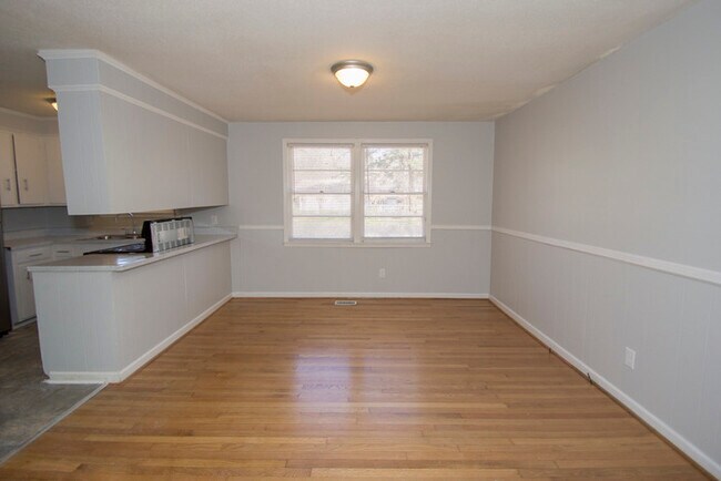 Building Photo - 4616 Bonnie Forest Blvd
