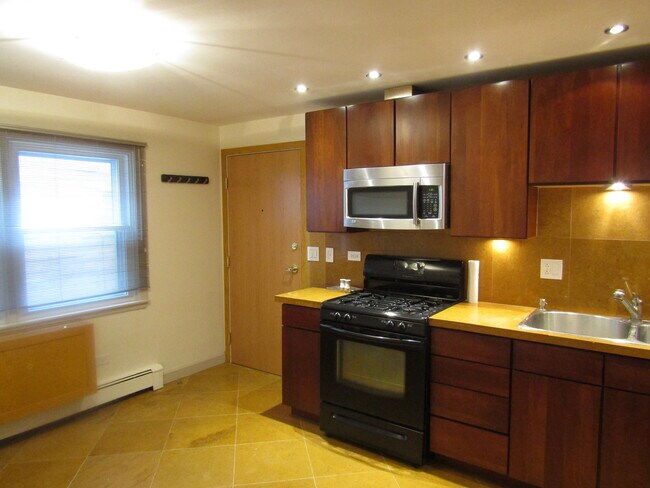 Building Photo - 8511 W Bryn Mawr Ave