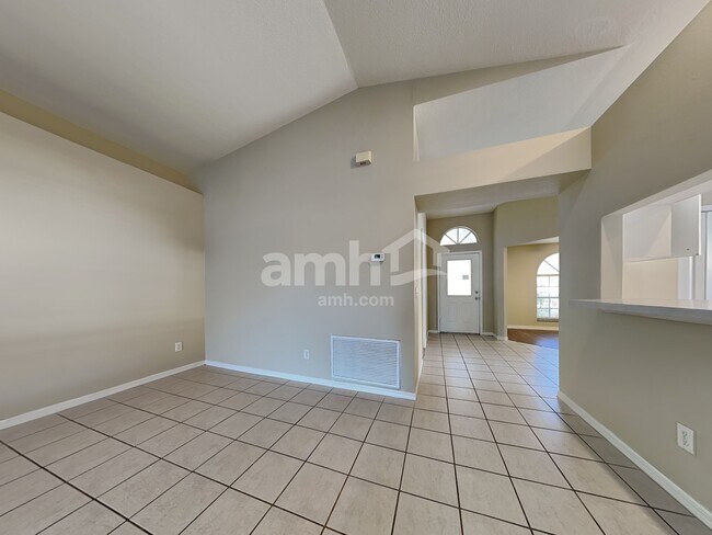 Building Photo - 24446 Landing Dr