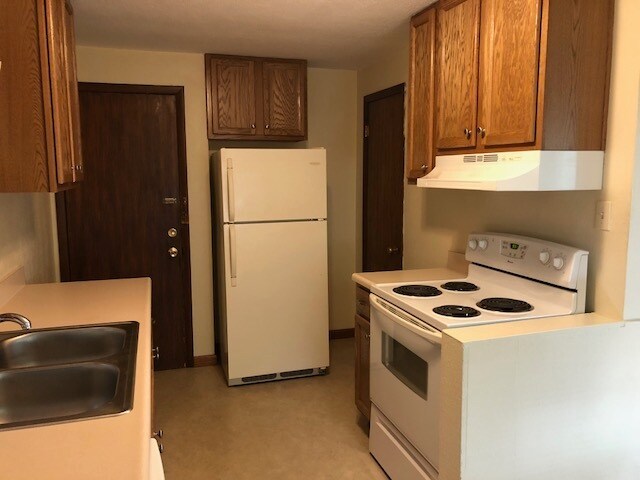 Building Photo - 2315 Tuttle Cir