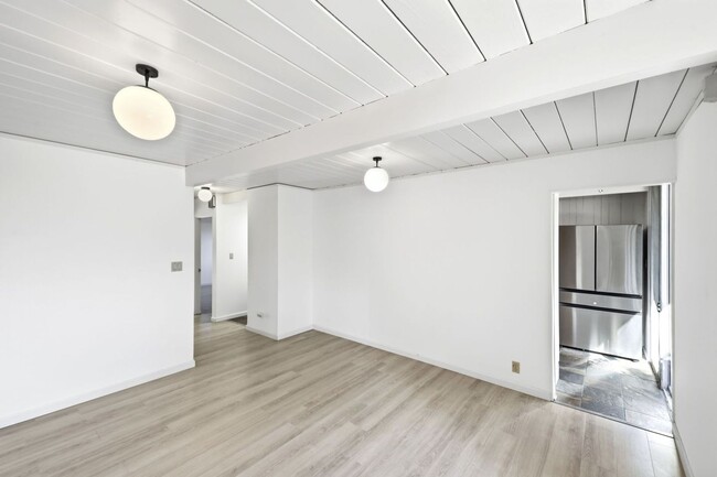 Building Photo - 188 Ferne Ct