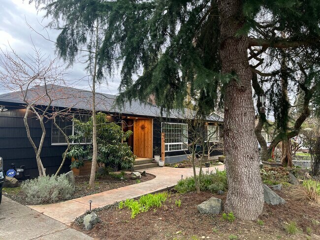 Building Photo - 419 Contra Costa Ave