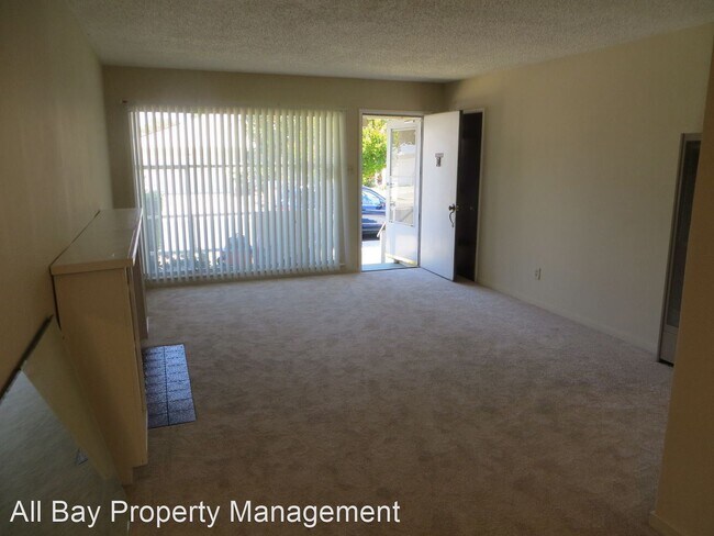 Foto del edificio - 3 br, 2 bath House - 169 Newton St.