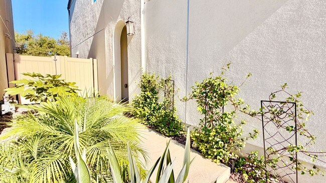 Building Photo - Wonderful Newer Construction Two-Story Home in The Citro Community of Fallbrook, complete with Co...