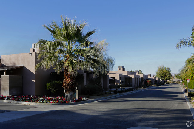 Building Photo - Indian Wells Villas