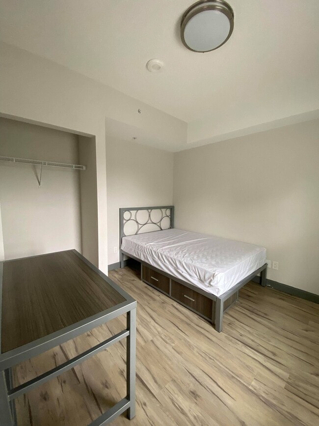 Photo du bâtiment - 258C-258C Sunview St