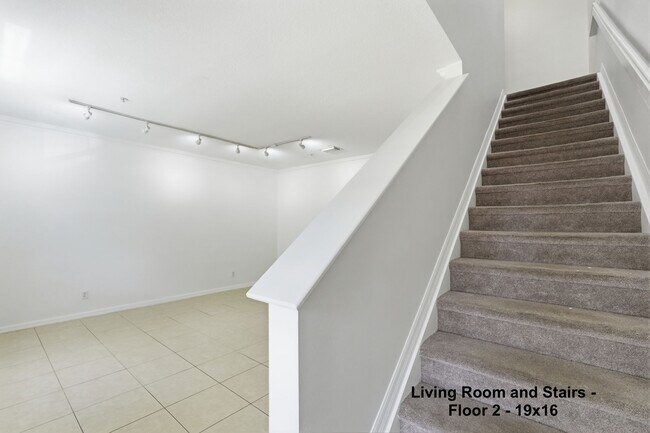 Foto del edificio - 4229 E Main St