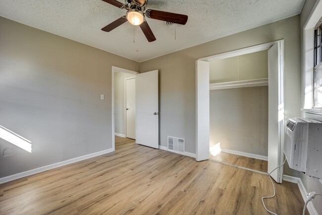 Foto del edificio - SF-066-601 &amp; 603 South 16th Street Duplex
