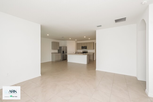 Building Photo - 17305 Reserva Dr