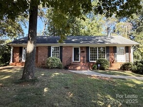 Building Photo - 2209 Stonewood Dr