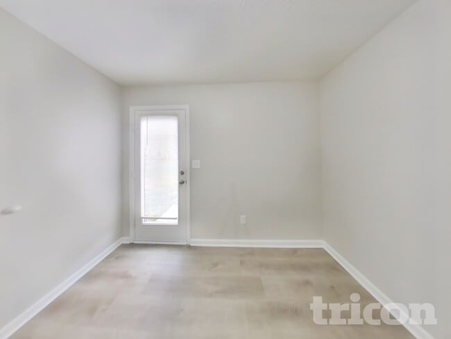 Building Photo - 7925 Liberty School Ln