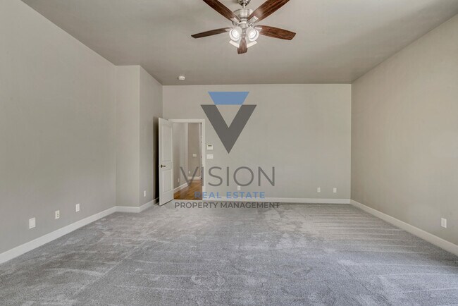 Building Photo - 4250 E Lake Creek Farms Rd