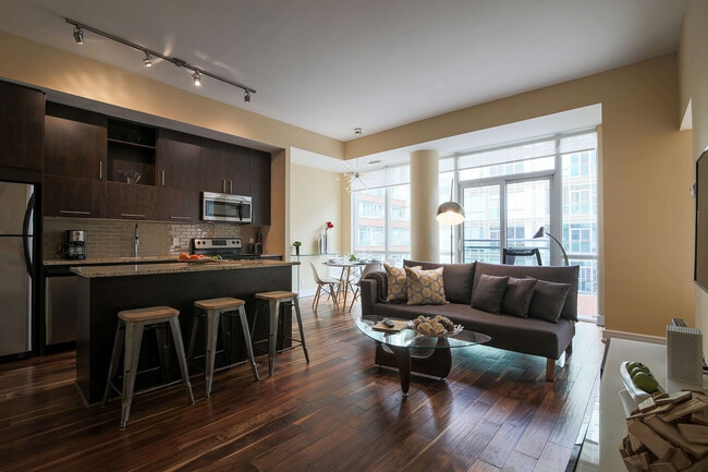 Building Photo - 333 Adelaide Street East-SI FL4-ID1034612P